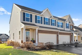 1053 SEARS Circle, Elburn, IL 60119