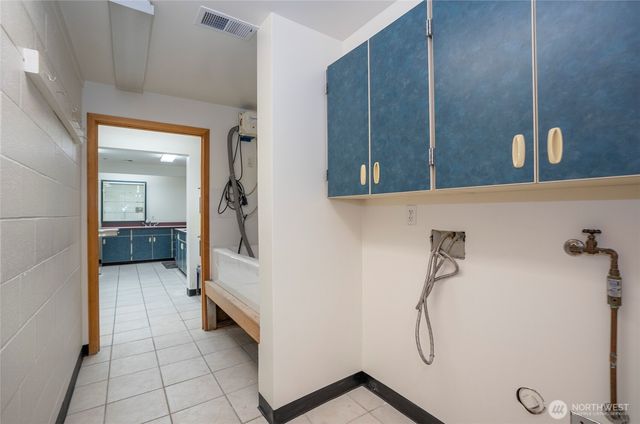 5916 6th Avenue, Tacoma, WA 98406