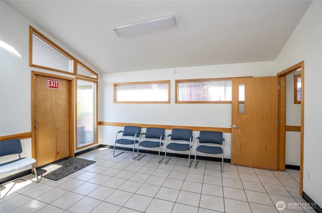 5916 6th Avenue, Tacoma, WA 98406