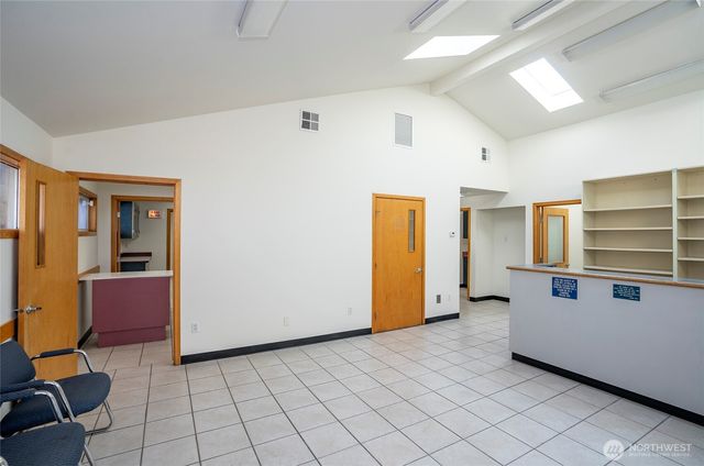 5916 6th Avenue, Tacoma, WA 98406
