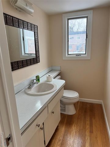 20041 Great Oaks Circle N 317, Clinton Township, MI 48036