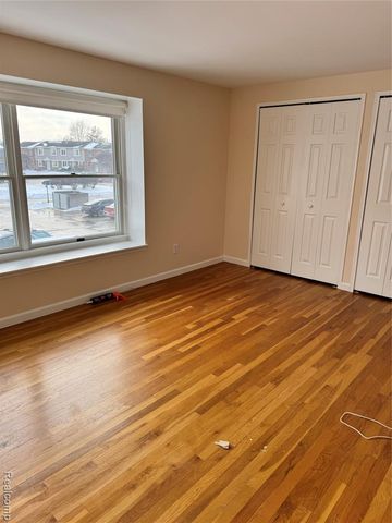 20041 Great Oaks Circle N 317, Clinton Township, MI 48036