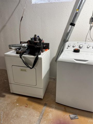 20041 Great Oaks Circle N 317, Clinton Township, MI 48036