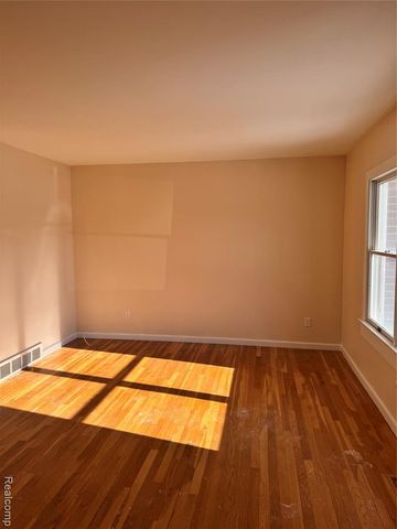 20041 Great Oaks Circle N 317, Clinton Township, MI 48036