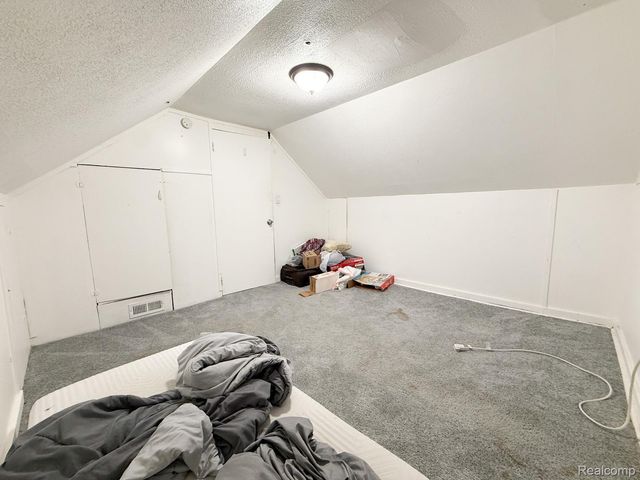 4924 Jackson Street, Dearborn Heights, MI 48125