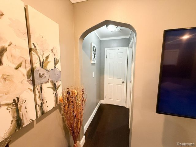 4924 Jackson Street, Dearborn Heights, MI 48125