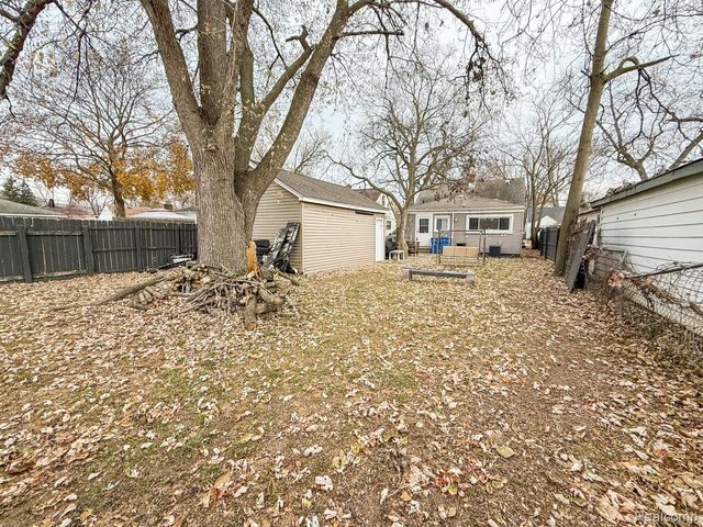 4924 Jackson Street, Dearborn Heights, MI 48125