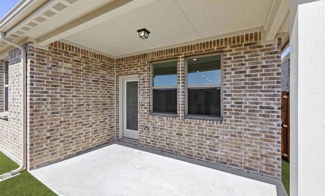 5915 Laurel Lake Lane, Pilot Point, TX 76258