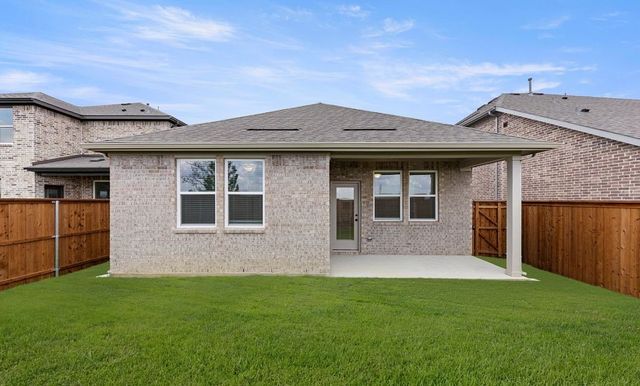 5915 Laurel Lake Lane, Pilot Point, TX 76258
