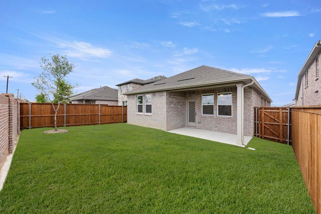 5915 Laurel Lake Lane, Pilot Point, TX 76258