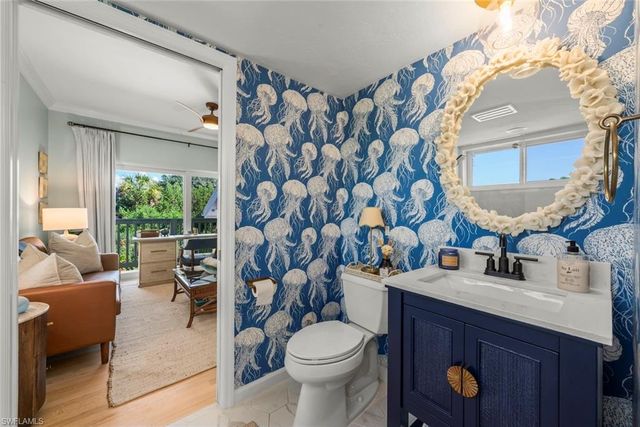 1048 Kings Crown DR, Sanibel, FL 33957
