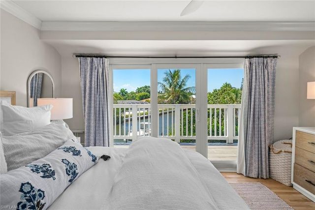 1048 Kings Crown DR, Sanibel, FL 33957