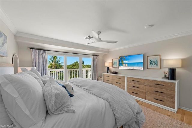 1048 Kings Crown DR, Sanibel, FL 33957