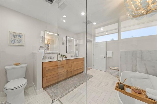 1048 Kings Crown DR, Sanibel, FL 33957