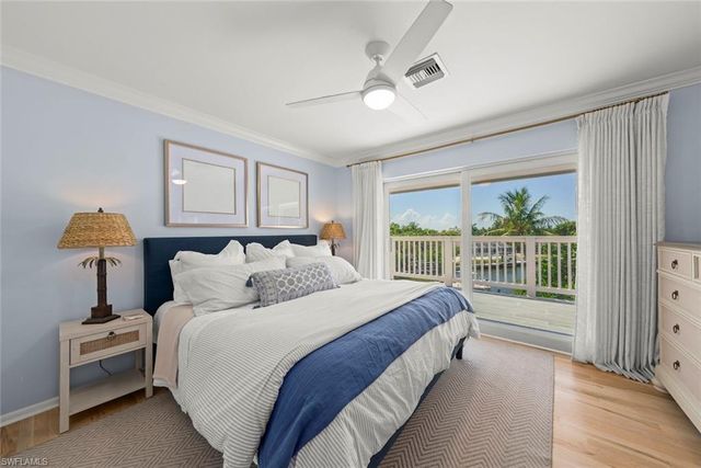 1048 Kings Crown DR, Sanibel, FL 33957