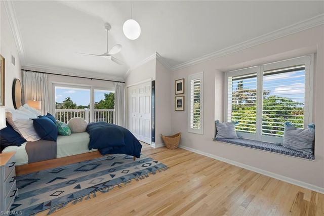 1048 Kings Crown DR, Sanibel, FL 33957