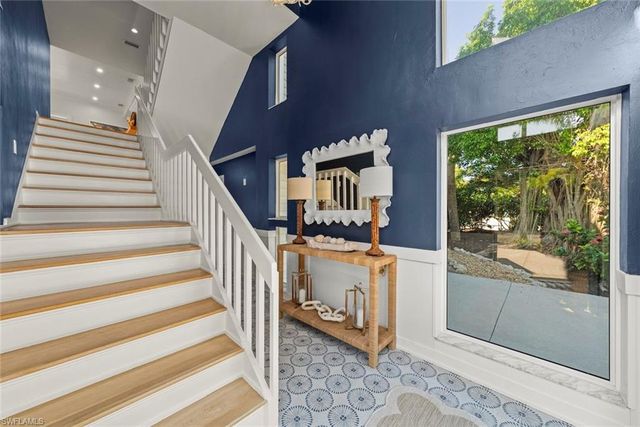 1048 Kings Crown DR, Sanibel, FL 33957