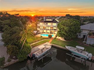 1048 Kings Crown DR, Sanibel, FL 33957