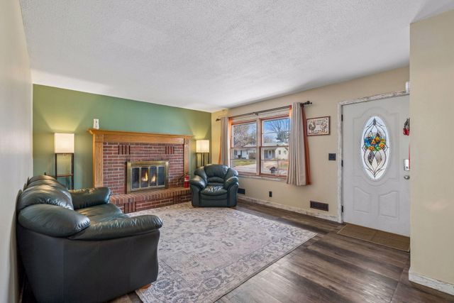 8339 Ingberg Trail S, Cottage Grove, MN 55016