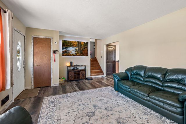 8339 Ingberg Trail S, Cottage Grove, MN 55016