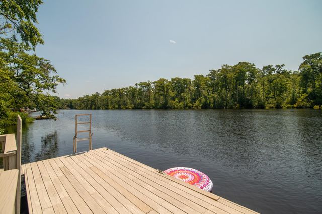 745 Francis Marion Dr., Georgetown, SC 29440