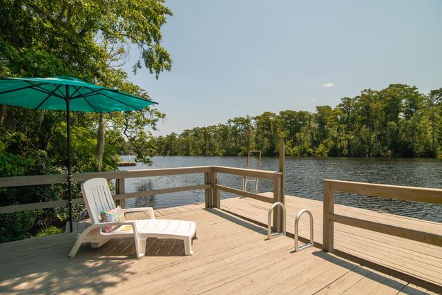 745 Francis Marion Dr., Georgetown, SC 29440