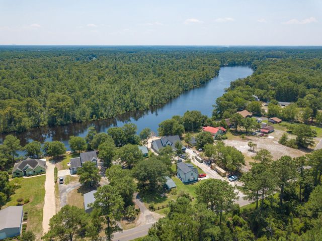 745 Francis Marion Dr., Georgetown, SC 29440