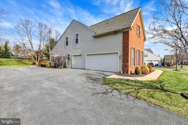 12 HIDDEN BROOK WAY, Reading, PA 19608