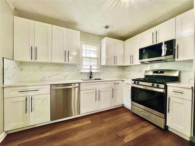 2034 Corners Circle, Lithonia, GA 30058