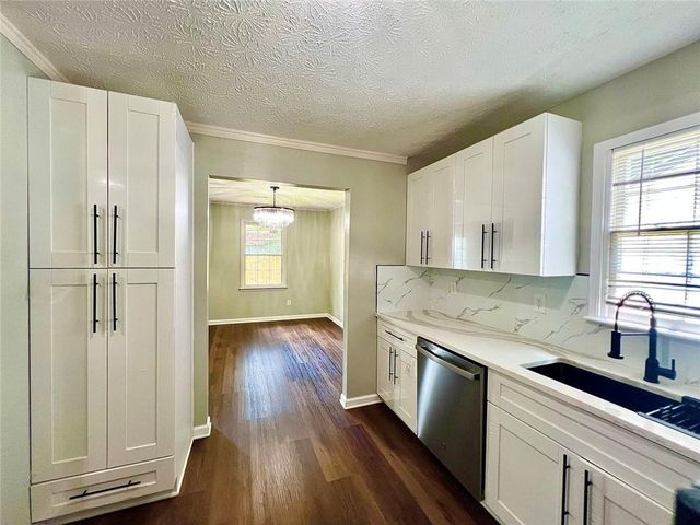 2034 Corners Circle, Lithonia, GA 30058