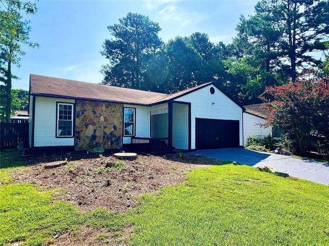 2034 Corners Circle, Lithonia, GA 30058