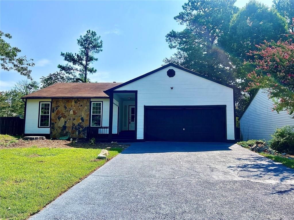 2034 Corners Circle, Lithonia, GA 30058