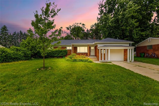 4901 Robert Street, Shelby Charter Township, MI 48316