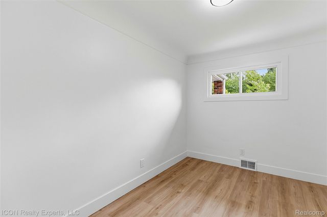 4901 Robert Street, Shelby Charter Township, MI 48316