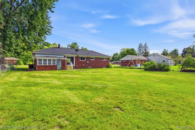 4901 Robert Street, Shelby Charter Township, MI 48316