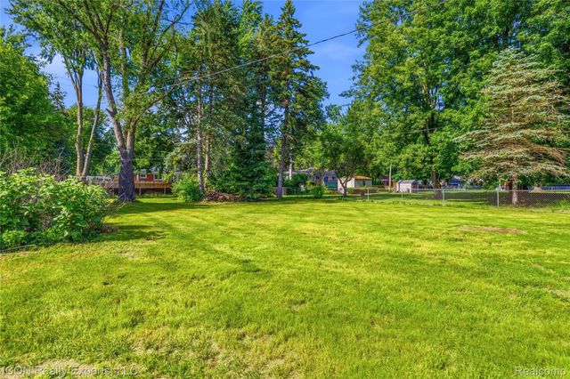 4901 Robert Street, Shelby Charter Township, MI 48316
