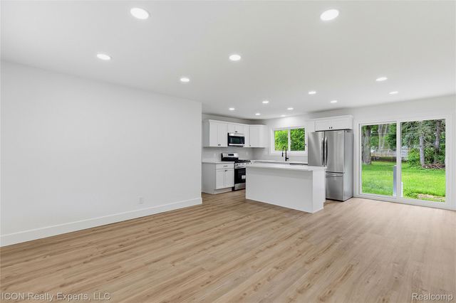 4901 Robert Street, Shelby Charter Township, MI 48316