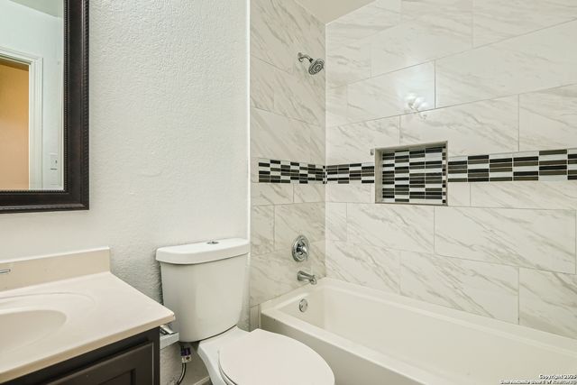 8115 Ashwood Pointe, San Antonio, TX 78254