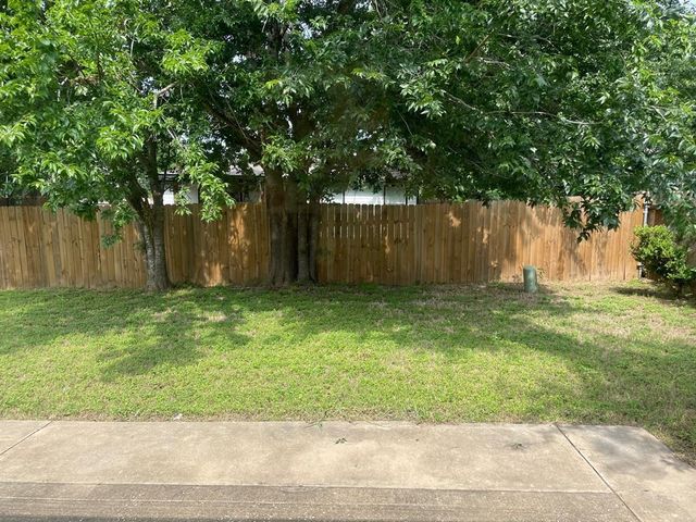 223 Nicole WAY, Bastrop, TX 78602