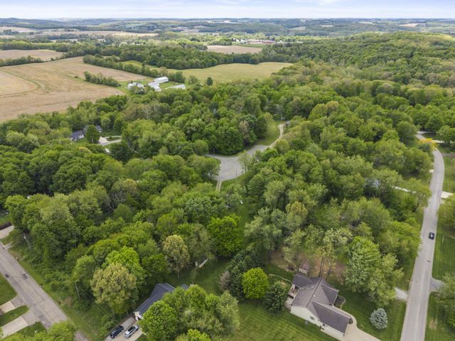 52 Eastway Court, Howard, OH 43028