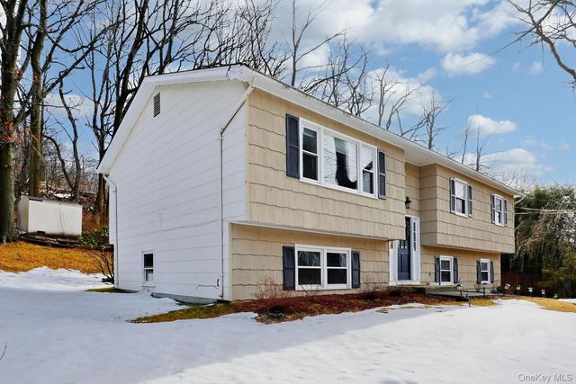 302 Old Haverstraw Road, Congers, NY 10920