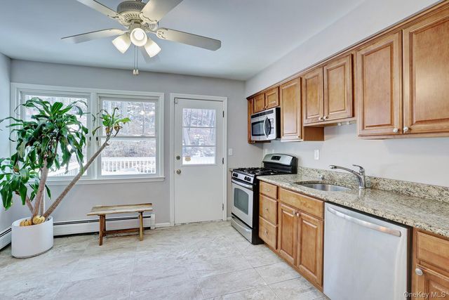 302 Old Haverstraw Road, Congers, NY 10920