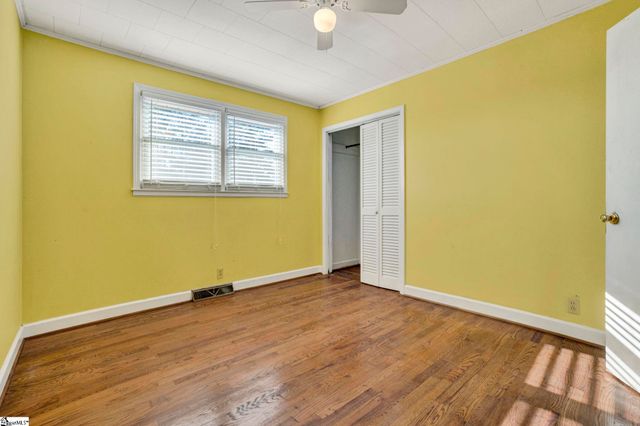 301 Dixon Street, Clinton, SC 29325