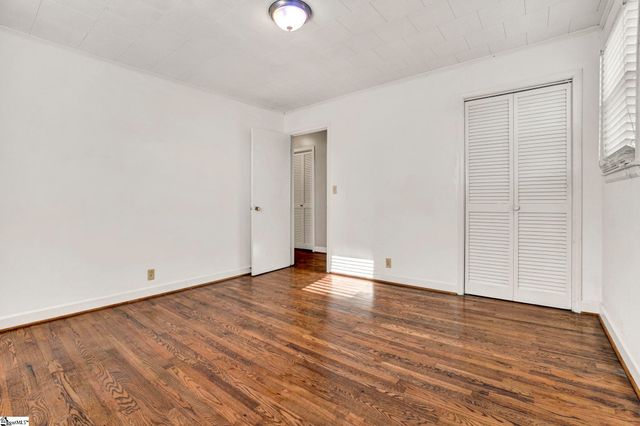 301 Dixon Street, Clinton, SC 29325