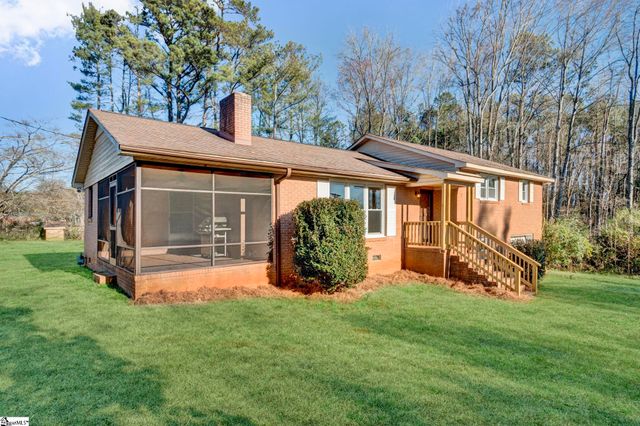 301 Dixon Street, Clinton, SC 29325