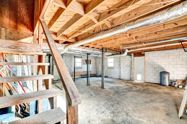 301 Dixon Street, Clinton, SC 29325