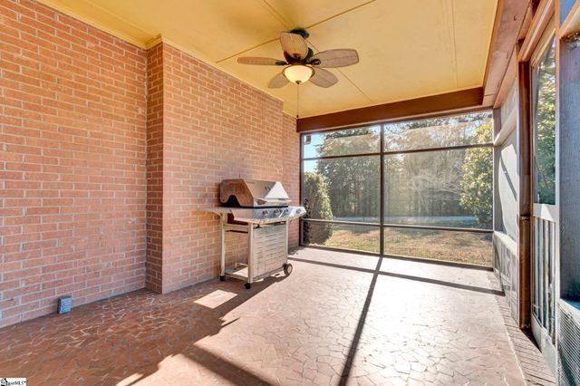 301 Dixon Street, Clinton, SC 29325