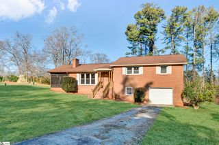 301 Dixon Street, Clinton, SC 29325