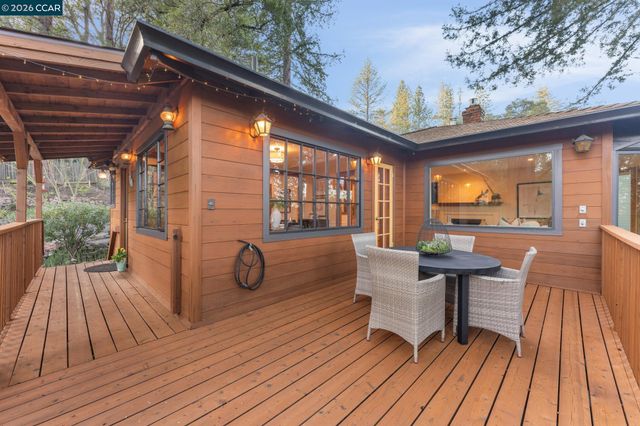 11 Los Conejos, Orinda, CA 94563