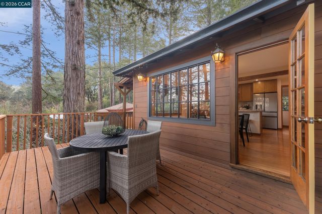11 Los Conejos, Orinda, CA 94563